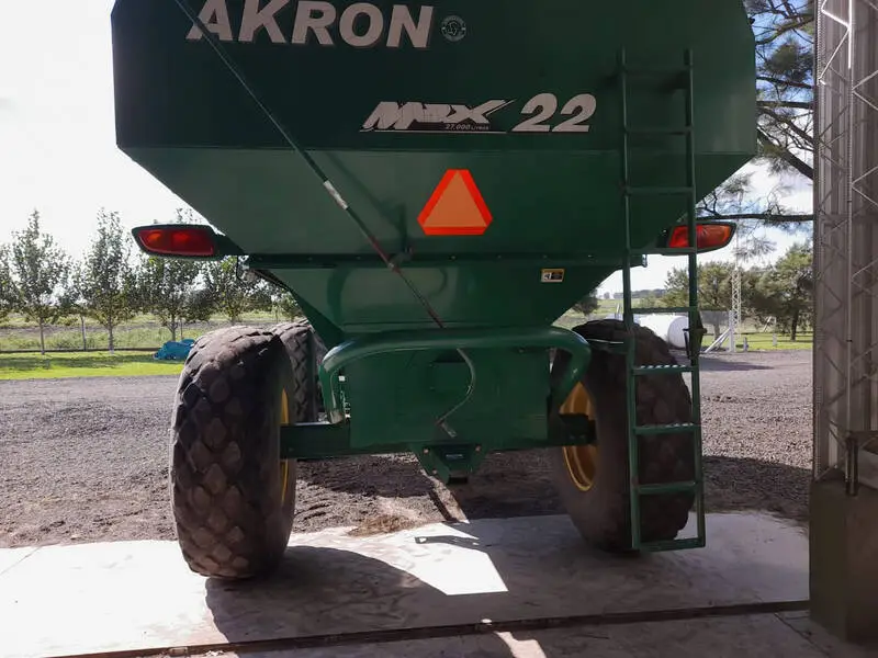 Acoplado Tolva Autodescargable Akron De 22 Toneladas Agrofy