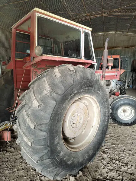 Tractor Massey Ferguson 1098 Agrofy