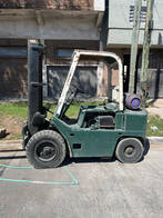 Autoelevador Clark 25