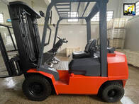Autoelevador Toyota 25
