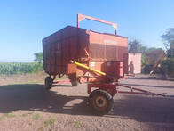 Carro Forrajero Mainero B 400