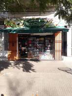 Casa Y Local .- Saladillo, Provincia De Buenos Aires.