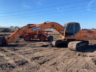 Excavadora Doosan Dx225