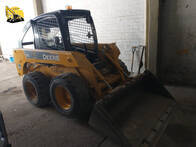 Minicargadora John Deere 320