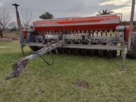 Sembradora Gimetal Gurisa 21 Lineas Con Alfalfero