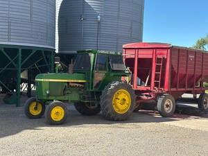 3530 John Deere