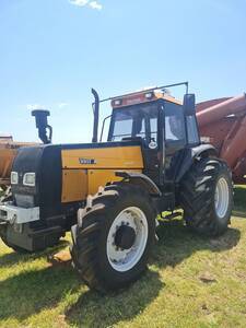 Tractor Valtra BH 140