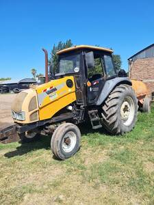 Tractor Valtra BM 100 2WD