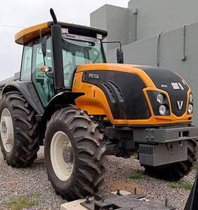 Tractor Valtra BM 135