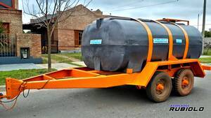 Acoplado Cisterna Tanque Plastico 4.500 Lts. Cp1006