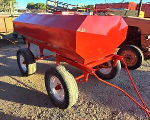 Acoplado Tanque De 2000 Litros