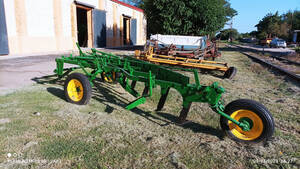 Arado De 5 Rejas Estilo Paratil. Marca Bicupiro.