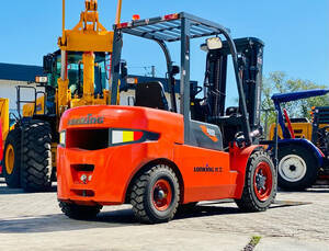 Autoelevador Lonking Lg40 4Tn 4.5Mts Valor Por Anticipo