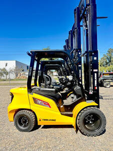 Autoelevador Toolking 2.5 Y 3.5 Ton - Torre Triple