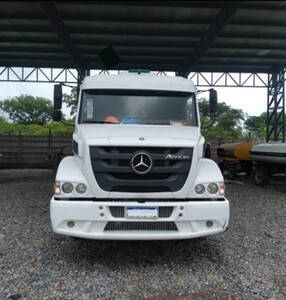Camión Tractor Con Cabina 1735 45