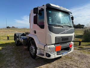 Camion volvo VM 330 i-shift tractor