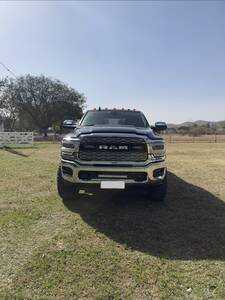 Camioneta 4x4 RAM 2500 Laramie 
