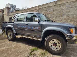 Camioneta Toyota Hilux 2000 2.8 D/cab 4x4 Diesel