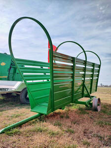 Cargador De Hacienda Transportable