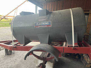 Acoplado Tanque Plastrong 1650