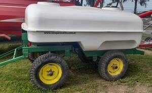 CARRO TANQUE DE AGUA 