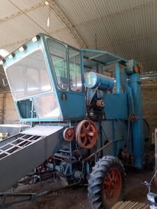Cosechadora De Mani Ochetti. Motor Perkins Pf305