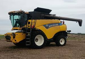 Cosechadora New Holland CR 7.90