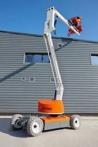 Elevador de Brazo Articulado Snorkel A38E 13.5 m 215 kg