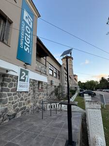 Estación Solar de Carga para Celulares | Zona Norte Buenos Aires