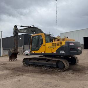 Excavadora Volvo EC210BLC 2008 -- 12000hs 