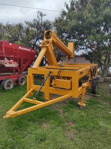 EXTRACTORA AKRON MODELO E180T 