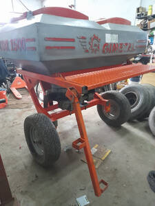 Fertilizadora Al Voleo Bidual Gimetal