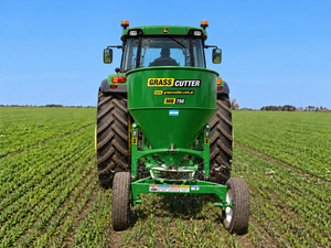 Fertilizadora al Voleo Grass Cutter 750 Lts de Arrastre
