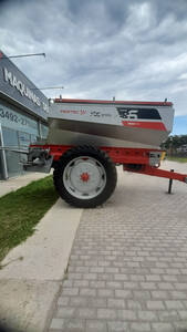 Fertilizadora De Arrastre Fertec - 8 Ton - Hid - Balanz
