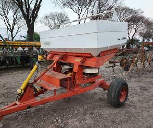 FERTILIZADORA YOMEL 2022 A BIDISCO, DE CHACRA