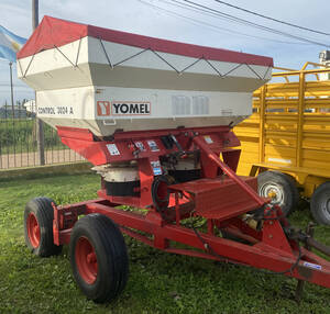 Fertilizadora Yomel Control 3024