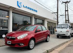 FIAT GRAND SIENA ESSENCE 1.6 16V M/T año 2013 