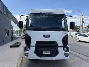 FORD CARGO 1722 CON VOLCADOR BACO 6M