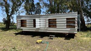 Gallinero Móvil con cerco eléctrico