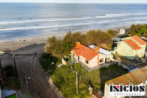 Hermoso Chalet Frente al Mar 