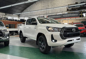 Hilux C/doble 2.8 Tdi Automatica Sr 4X4 0Km My2025