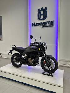 HUSQVARNA SVARTPILEN 401 G3