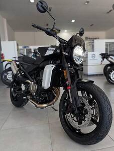 HUSQVARNA SVARTPILEN 801