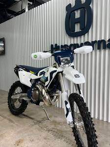 HUSQVARNA TE 300 MY26                               