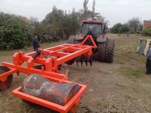 Implemento para la fabricación de taipas dobles para el arroz
