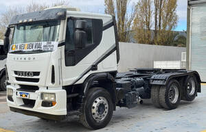 Iveco Cursor 330 2014 6X2 Camión Con Eje Neumático