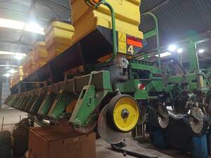 Jhon Deere 1740 18 a 52 
