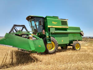 John Deere 1165. Año 2003.