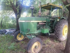 John Deere 3530. Año 1976. 105 HP. Sin tres puntos. 
