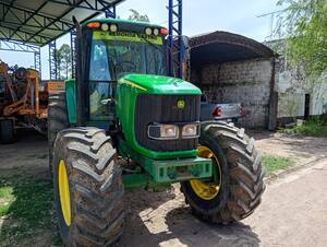 John Deere 7515. Año 2006. 10000 hs. Motor John Deere 145 HP. 